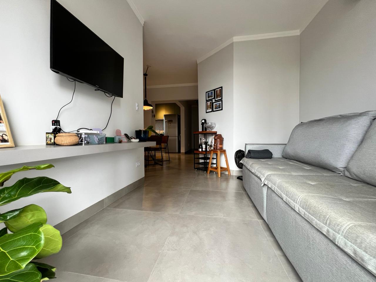 Sala com piso e acabamentos prontos